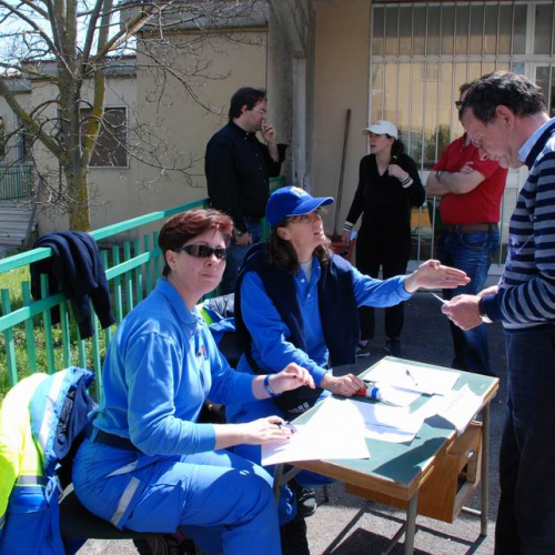 Soccorsi in Abruzzo 08/04 n. 14 / 37395