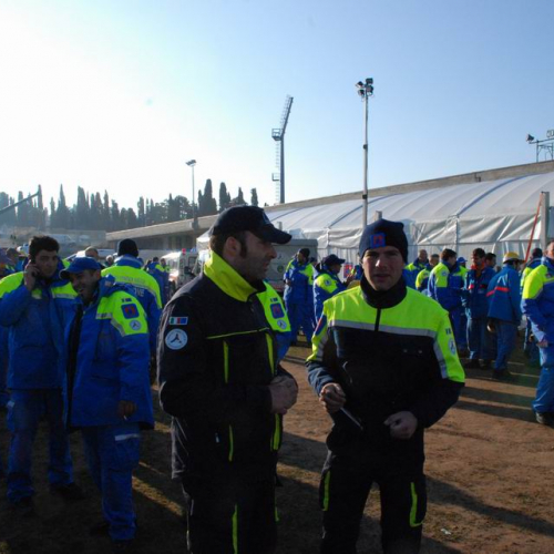 Soccorsi in Abruzzo 08/04 n. 19 / 37400