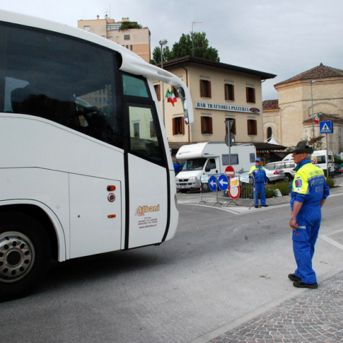 Supporto logistico e Sfilata n. 14 / 108307