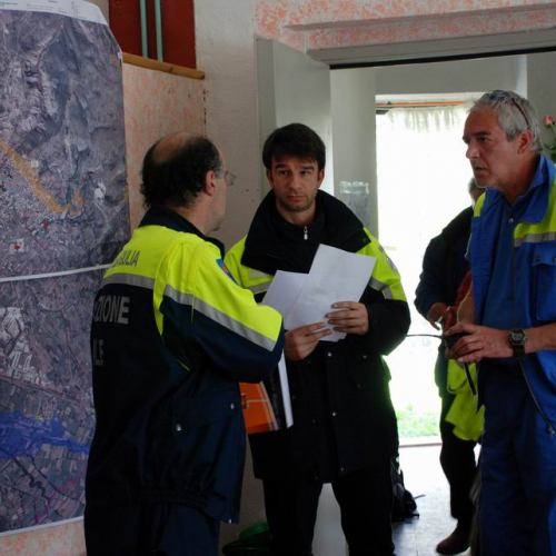 Soccorsi in Abruzzo 08/04 n. 20 / 37401