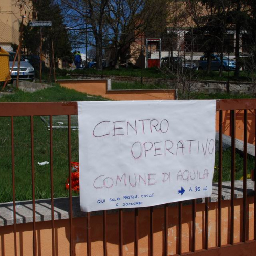 Soccorsi in Abruzzo 08/04 n. 21 / 37402