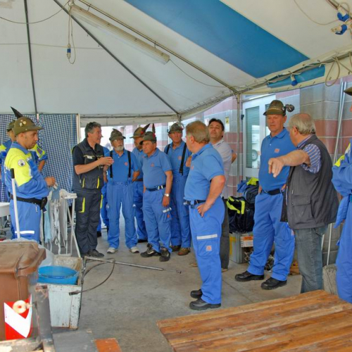 Attivit‡ dei volontari a Quarantoli n. 17 / 82057