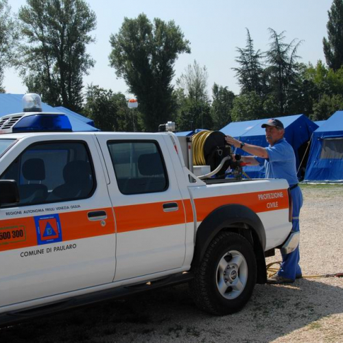 Attivit‡ dei volontari a Mirandola n. 12 / 82111