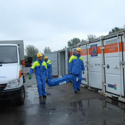 Allestimento campo a Mirandola  n. 8 / 81209