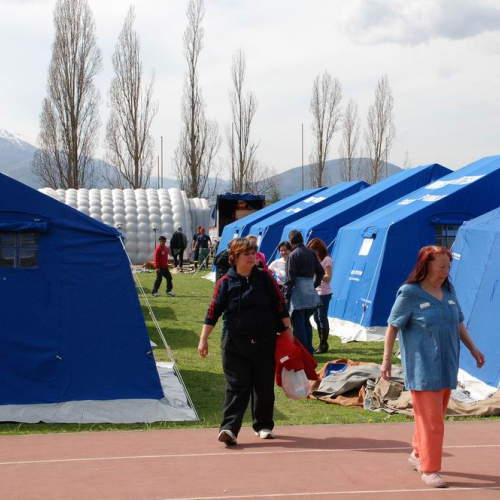 Soccorsi in Abruzzo 08/04 n. 27 / 37408