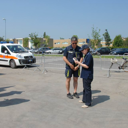 Attivit‡ dei volontari a Mirandola n. 15 / 82114