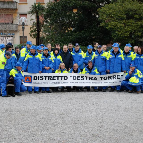 Sfilata e discorsi autorit‡ 1 / 33034