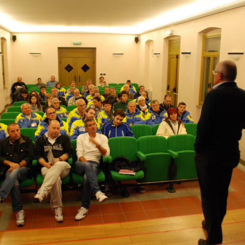 Corso in presenza di montaggio tende n. 9 / 100787