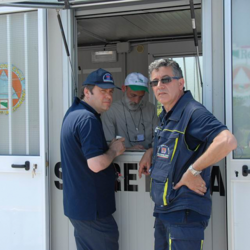 Attivit‡ dei volontari a Mirandola n. 17 / 82116