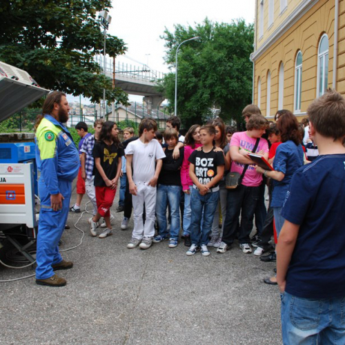 Prova evacuazione scuola Italo Svevo 04/06 n. 35 / 52977