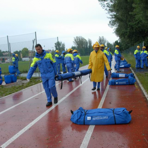 Allestimento campo a Mirandola  n. 11 / 81212