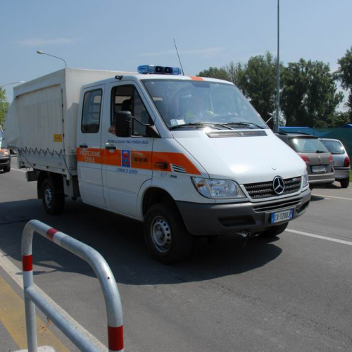 Attivit‡ dei volontari a Mirandola n. 20 / 82119