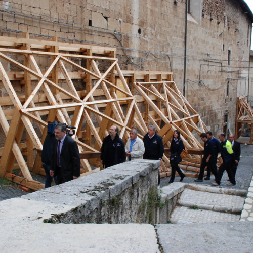 Visita Assessore Riccardi a L'Aquila e Fossa 15/09 n. 16 / 42398