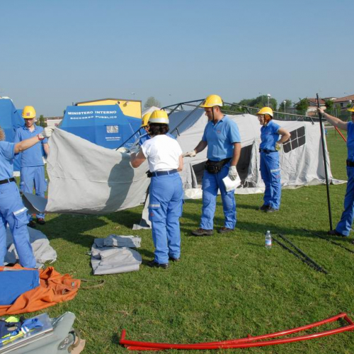 Attivit‡ dei volontari a Quarantoli n. 27 / 82067