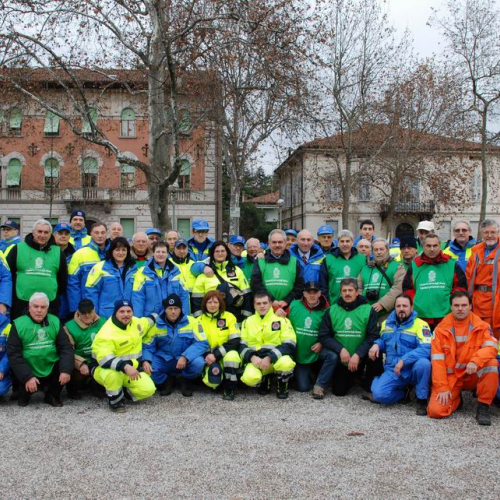 Sfilata e discorsi autorit‡ 18 / 33051