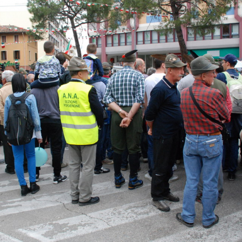 Supporto logistico e Sfilata n. 23 / 108316
