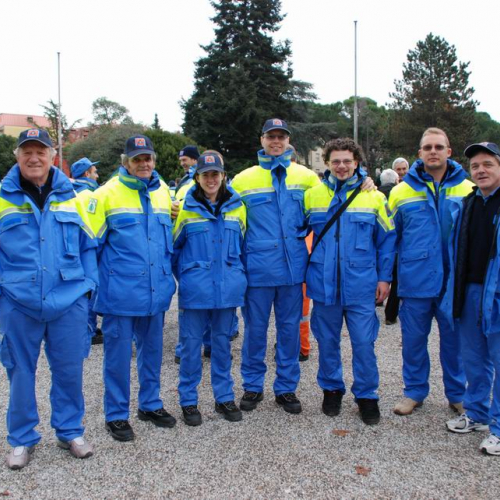 Sfilata e discorsi autorit‡ 21 / 33054