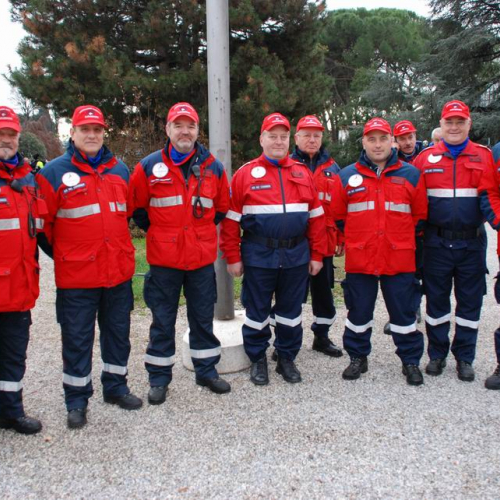 Sfilata e discorsi autorit‡ 24 / 33057