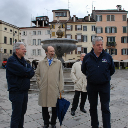 Inaugurazione stand 08/05/10 n. 2 / 51142