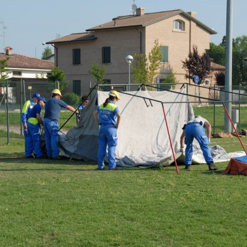 Attivit‡ dei volontari a Quarantoli n. 31 / 82071