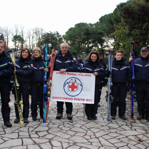 Sfilata e discorsi autorit‡ 25 / 33058