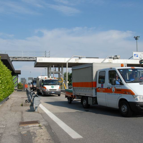 Terza colonna mobile n. 24 / 81974