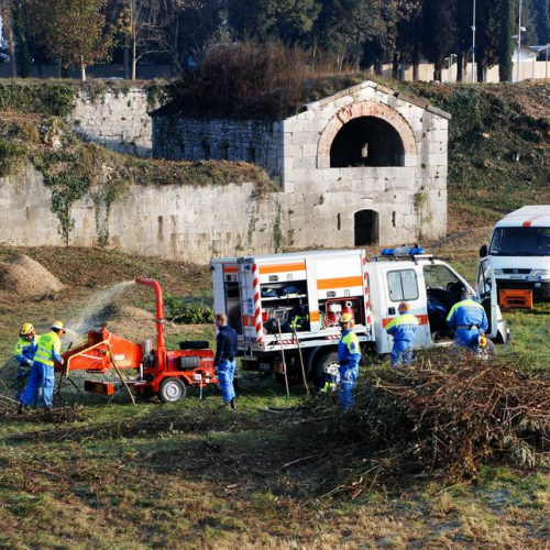 Esercitazione 20/11 n. 1 10 / 73050