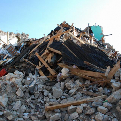 Abruzzo 07/04/09 n. 19 / 37267