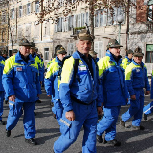 Sfilata e discorsi autorit‡ 39 / 33072