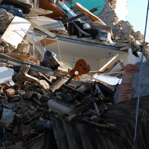 Abruzzo 07/04/09 n. 21 / 37269