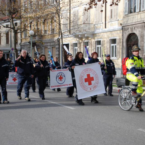 Sfilata e discorsi autorit‡ 41 / 33074