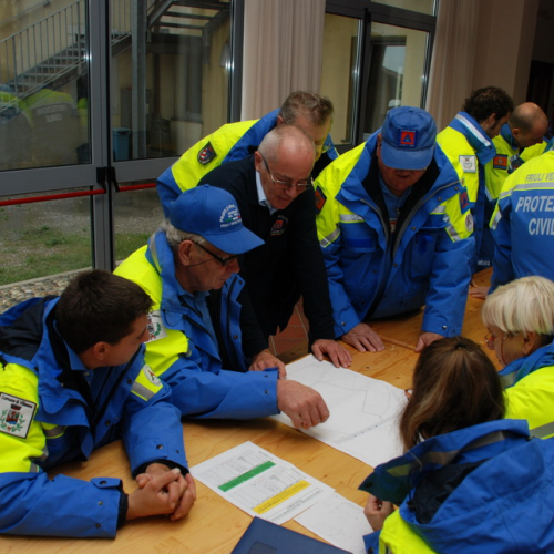 Corso in presenza di montaggio tende n. 27 / 100805