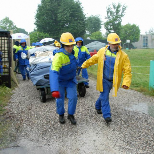 Allestimento campo a Mirandola  n. 15 / 81216