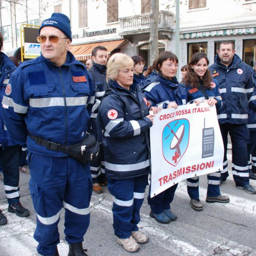 Sfilata e discorsi autorit‡ 46 / 33079