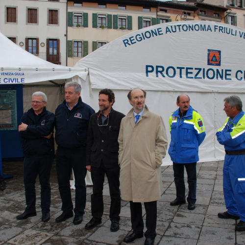Inaugurazione stand 08/05/10 n. 5 / 51145
