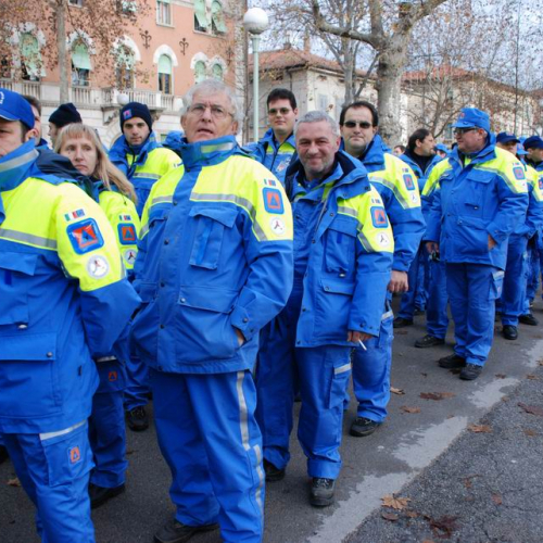 Sfilata e discorsi autorit‡ 48 / 33081