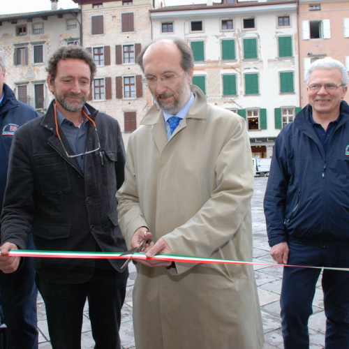 Inaugurazione stand 08/05/10 n. 7 / 51147