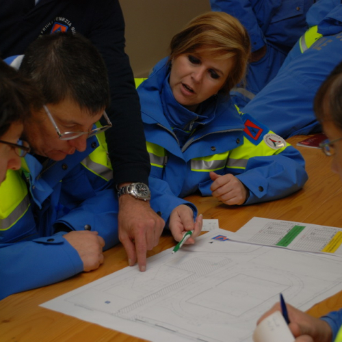 Corso in presenza di montaggio tende n. 28 / 100806