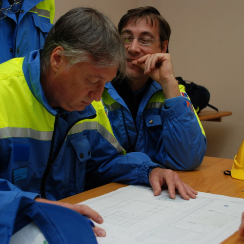 Corso in presenza di montaggio tende n. 32 / 100810