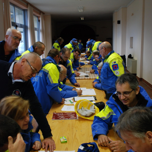 Corso in presenza di montaggio tende n. 33 / 100811