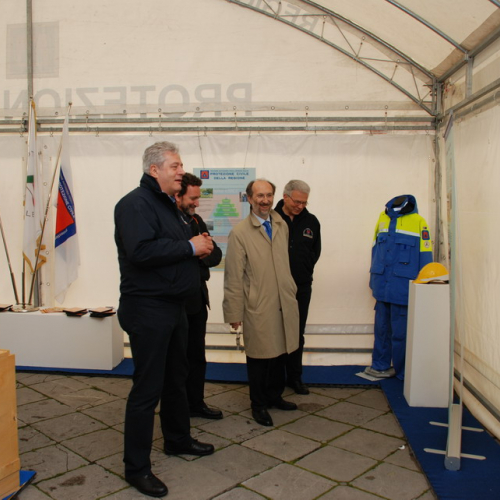 Inaugurazione stand 08/05/10 n. 13 / 51153