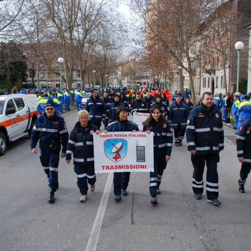 Sfilata e discorsi autorit‡ 63 / 33096