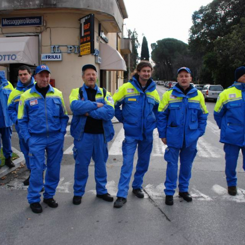 Sfilata e discorsi autorit‡ 64 / 33097