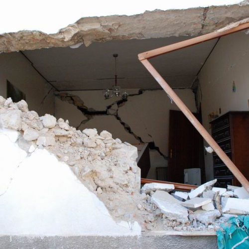 Abruzzo 07/04/09 n. 38 / 37286