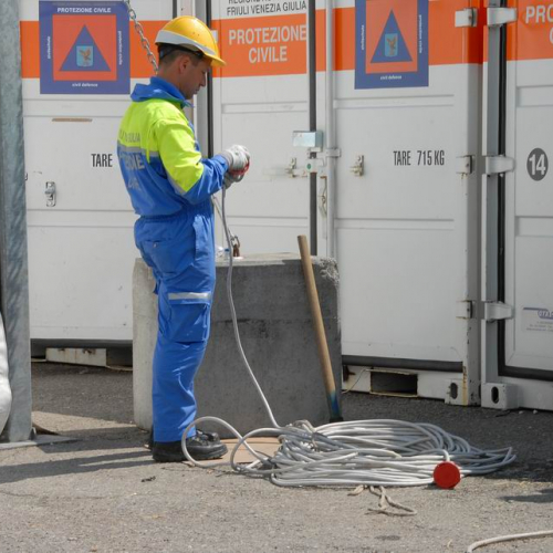 Attivit‡ dei volontari a Mirandola n. 40 / 81389