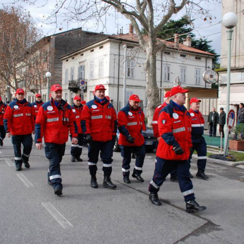 Sfilata e discorsi autorit‡ 75 / 33108