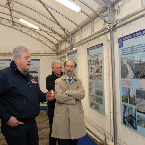 Inaugurazione stand 08/05/10 n. 22 / 51162