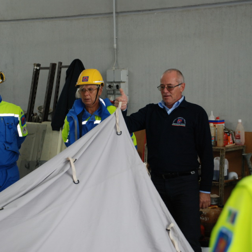 Corso in presenza di montaggio tende n. 53 / 100831