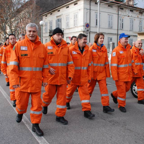 Sfilata e discorsi autorit‡ 79 / 33112