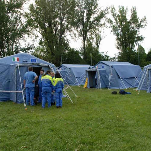 Allestimento campo a Mirandola  n. 37 / 81303